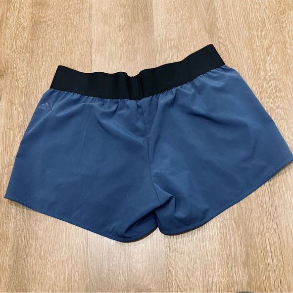 Women’s Adidas Shorts Pockets Athletic Stretchy Running Curved Hem M Navy Blue - Picture 2 of 13
